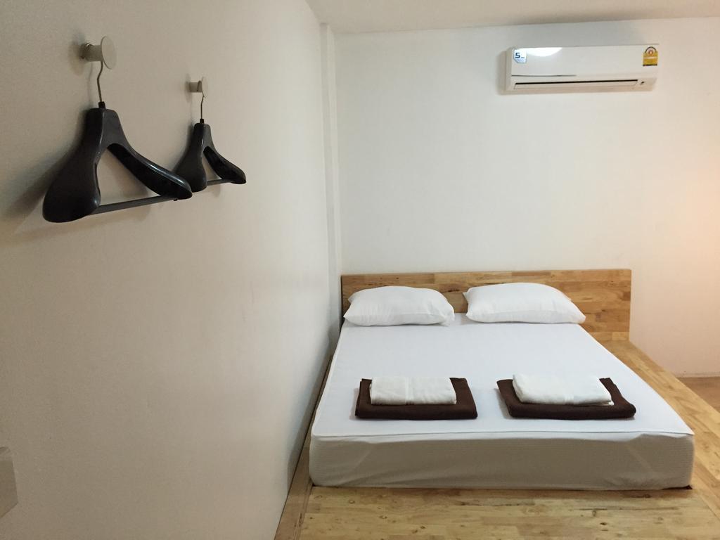 Once In Bangkok With Me Guesthouse Eksteriør billede