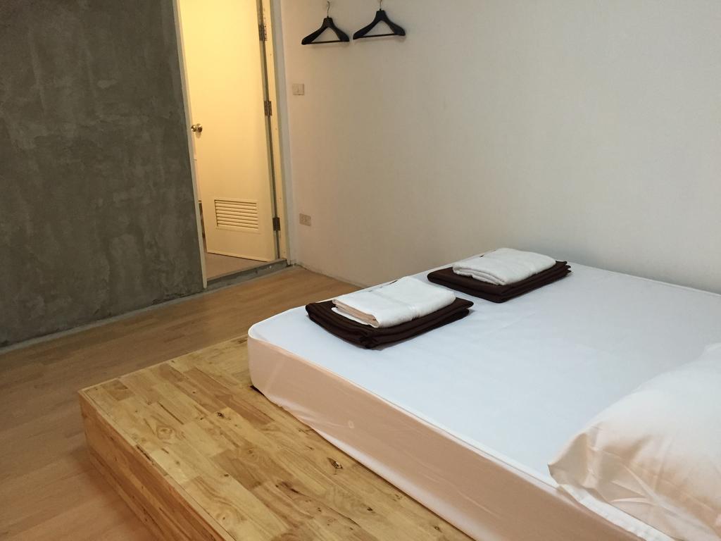 Once In Bangkok With Me Guesthouse Eksteriør billede