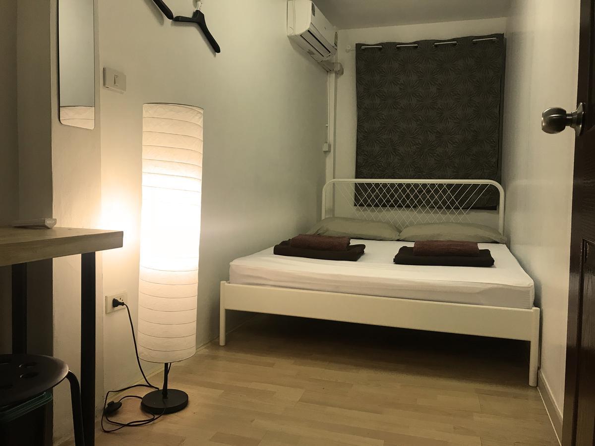 Once In Bangkok With Me Guesthouse Eksteriør billede