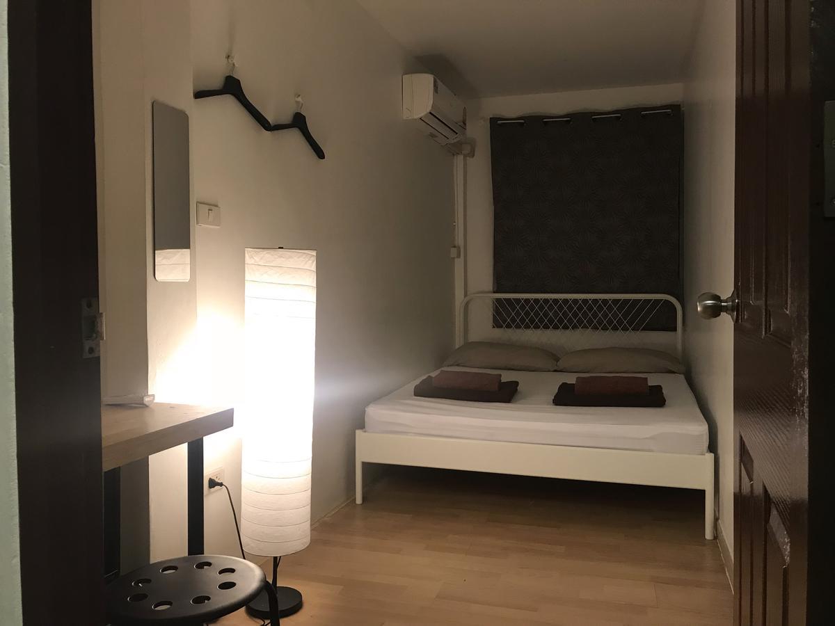 Once In Bangkok With Me Guesthouse Eksteriør billede